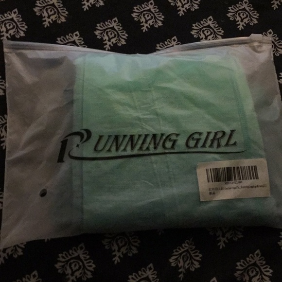 NWT High Waisted leggings - Picture 3 of 4